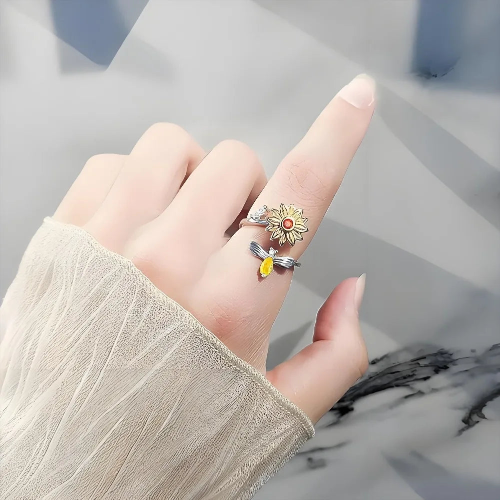 Velora Bloom Adjustable Zircon Flower Ring